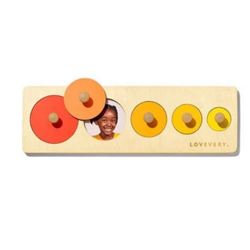 LOVEVERY Circle of Friends Wooden Puzzle